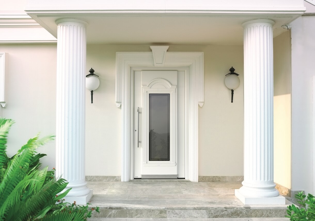 Portes d'entrée blanches durables